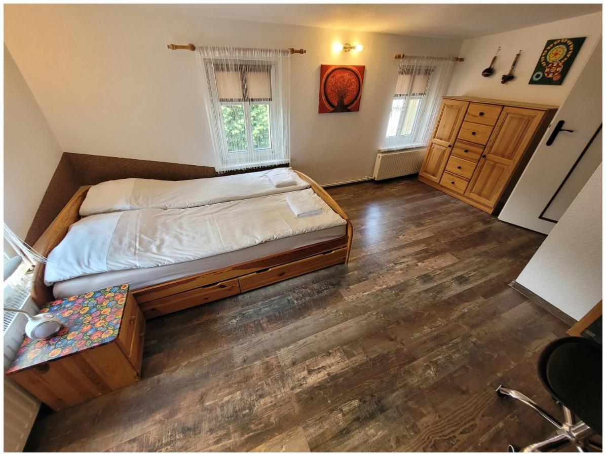 Ferienwohnung Apartament Kocie Sny - Pod Zamkiem Chojnik Jelenia Góra Exterior foto
